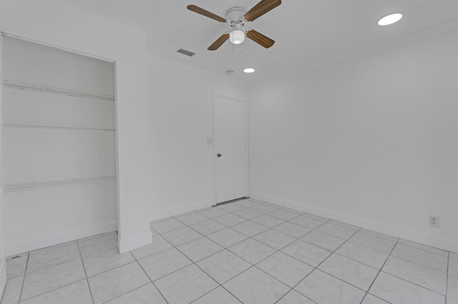 1820 NW 33RD Street photo 10