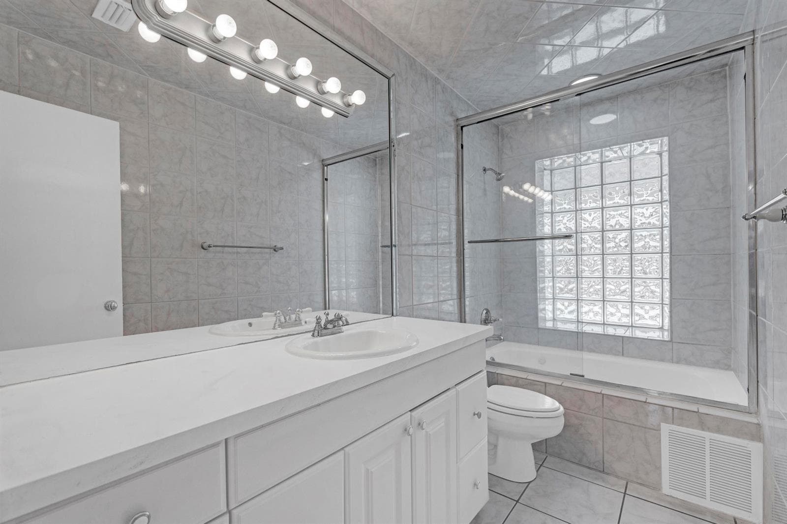 1820 NW 33RD Street photo 11