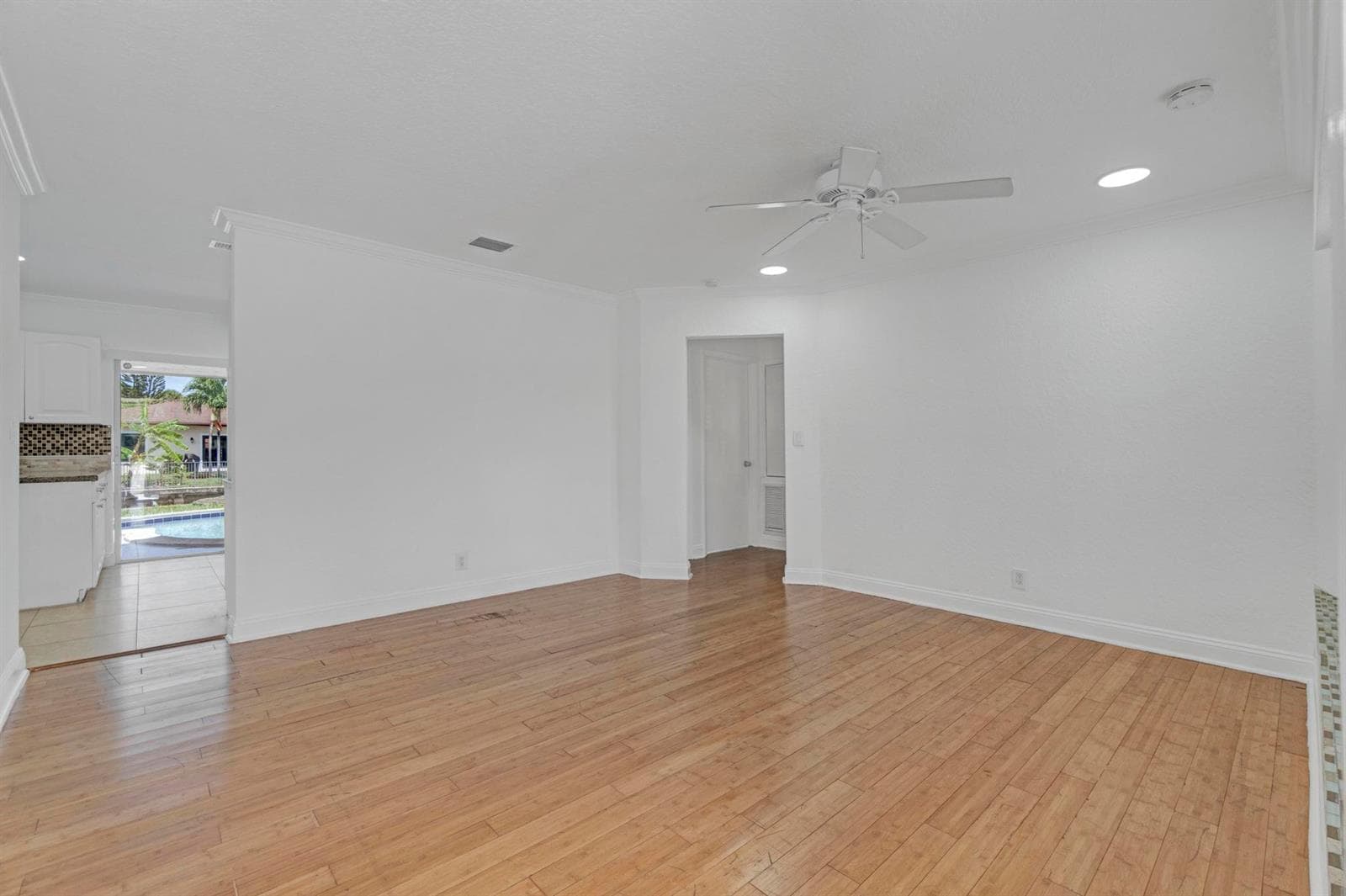 1820 NW 33RD Street photo 21