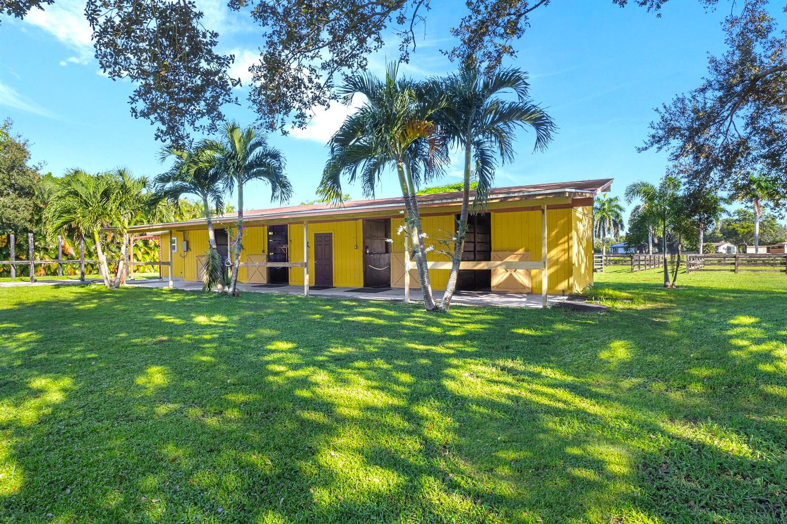16693 Deer Path Lane photo 4