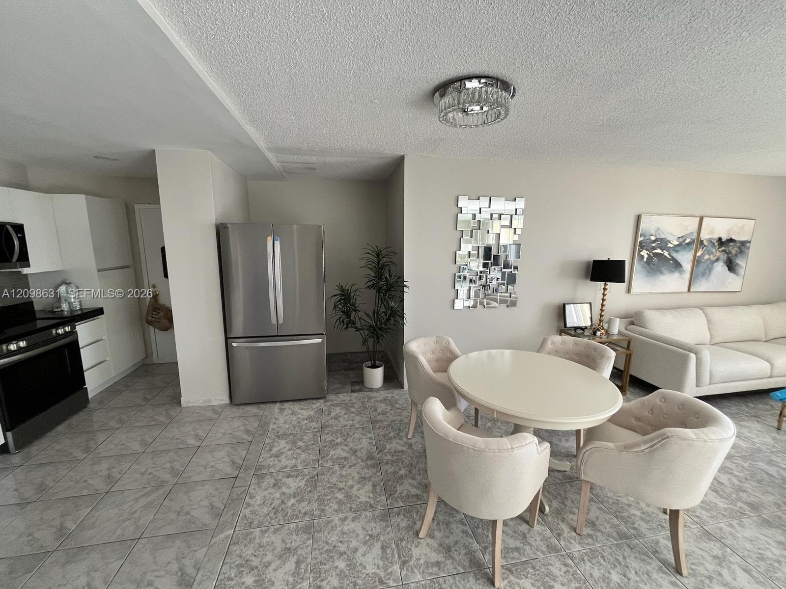 100 Golden Isles Dr 909 photo 5