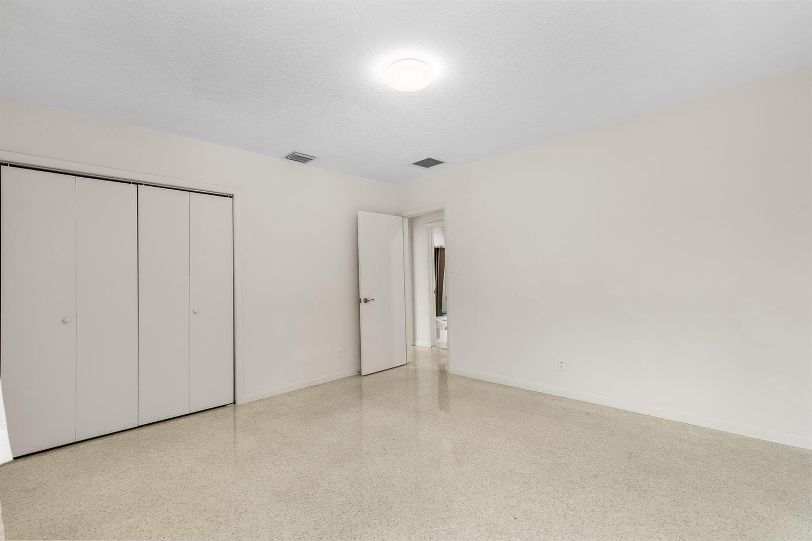 2341 SW 26th Avenue photo 20