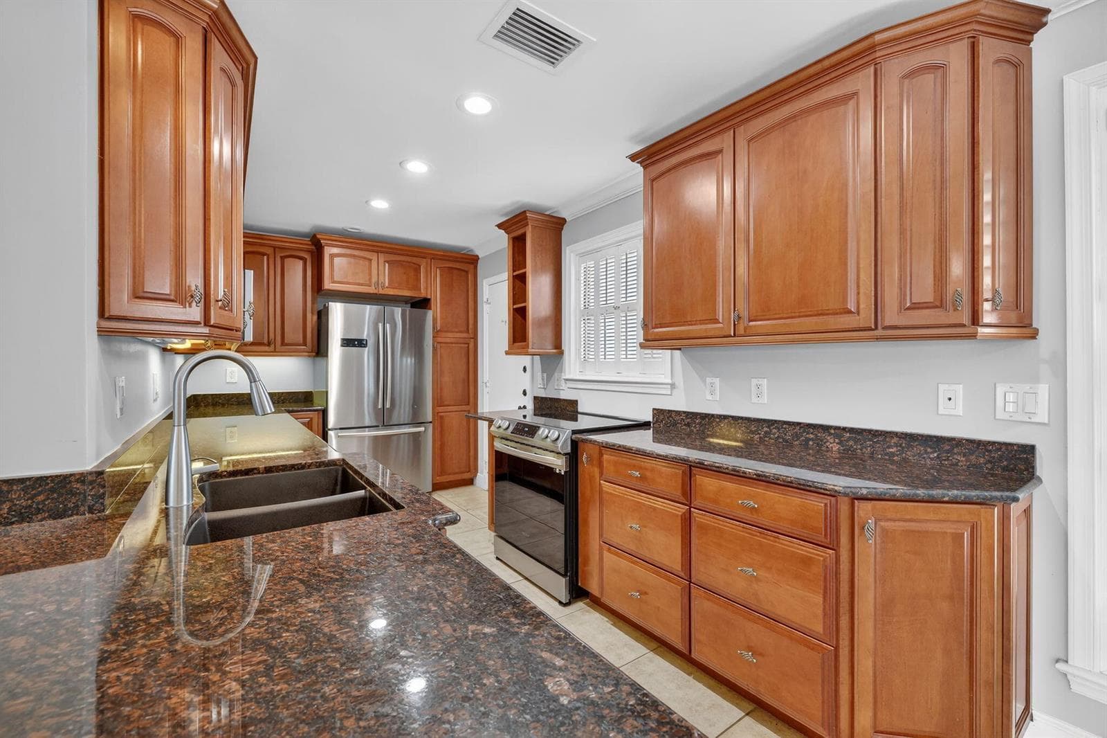624 SW SAINT LUCIE Crescent 308 photo 19