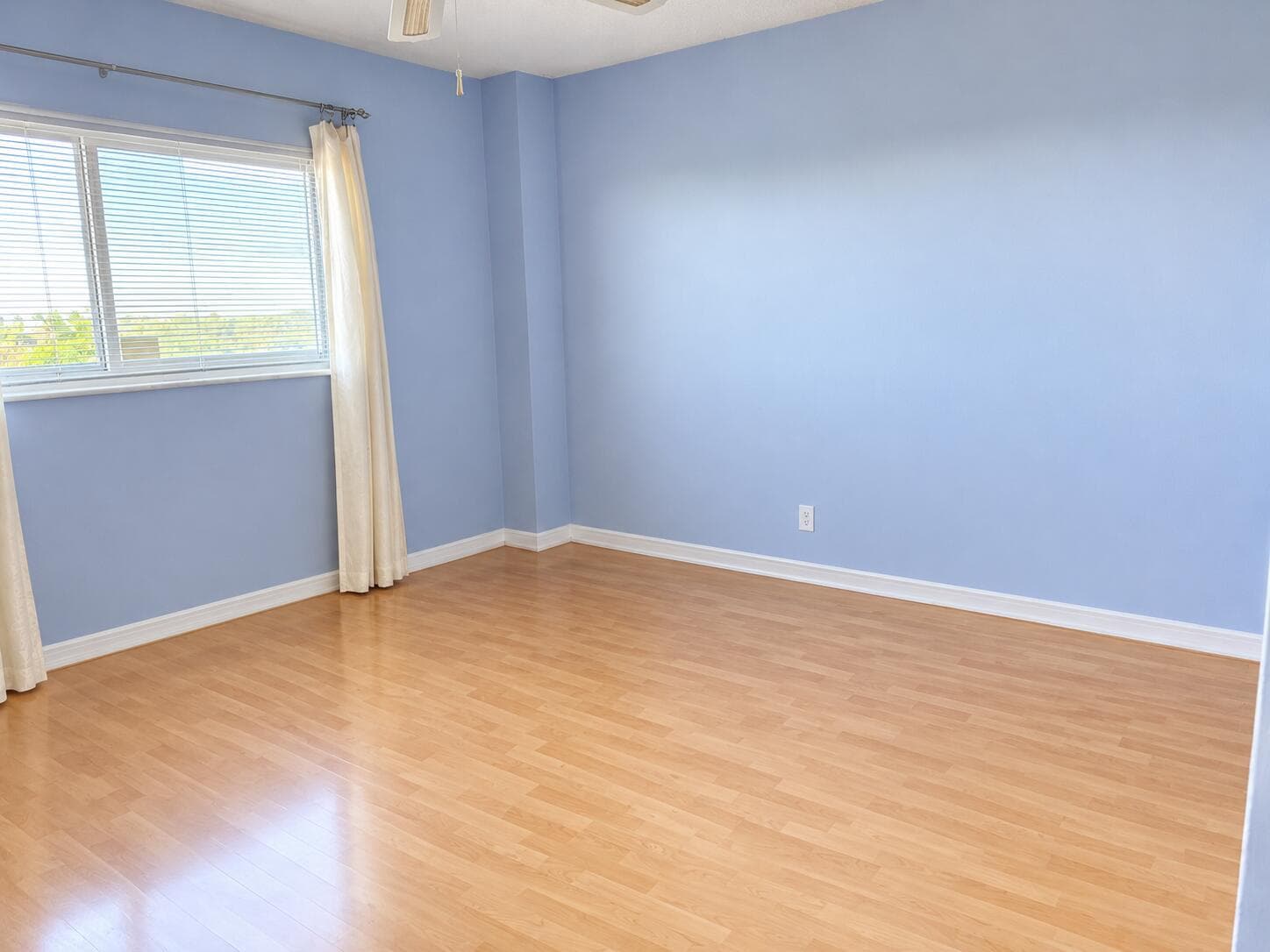 1427 E Hillsboro Boulevard Apt 528 photo 15