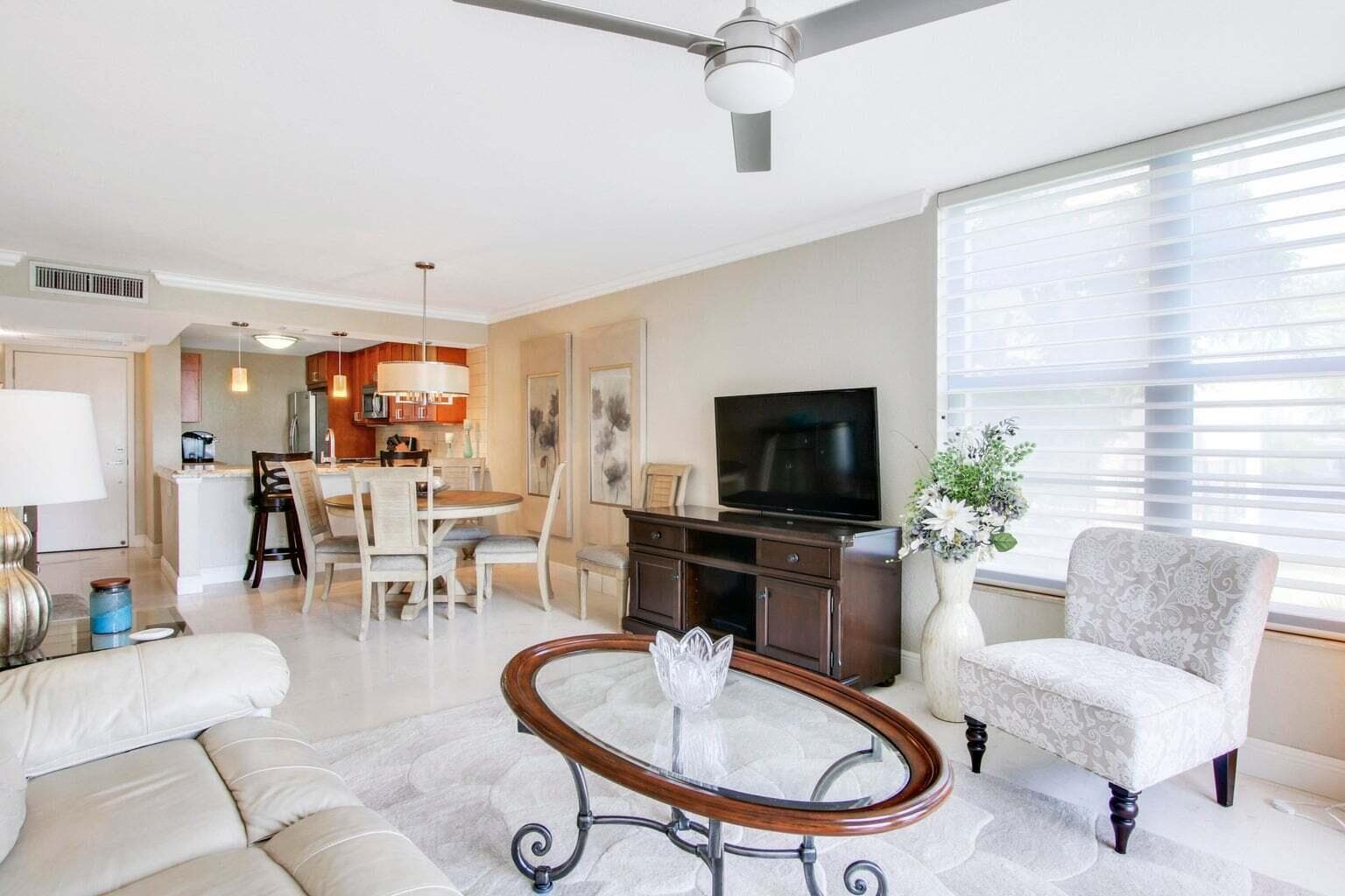 8 Royal Palm Way 2010 photo 14