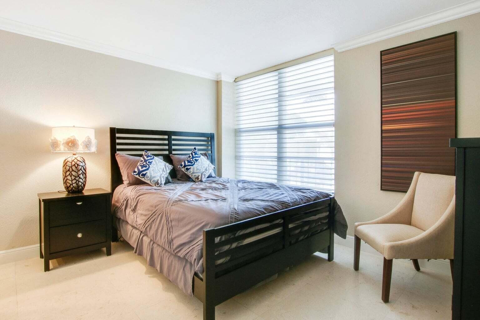 8 Royal Palm Way 2010 photo 19