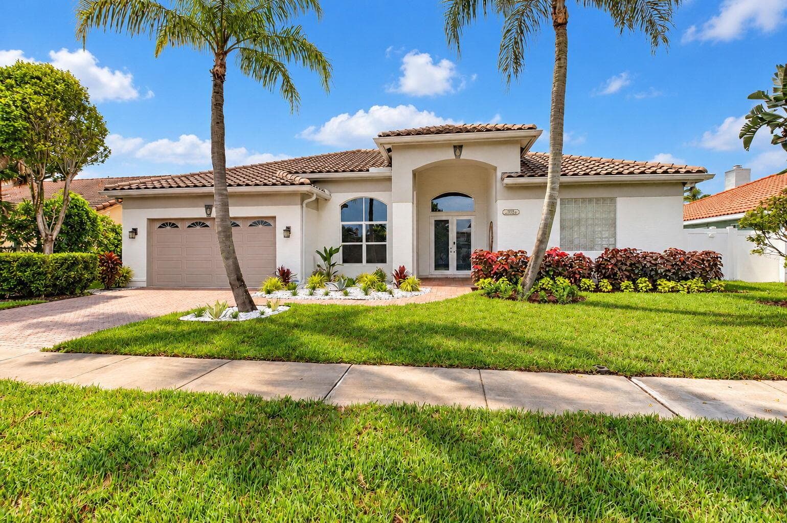 23329 LAGO MAR Circle photo 1