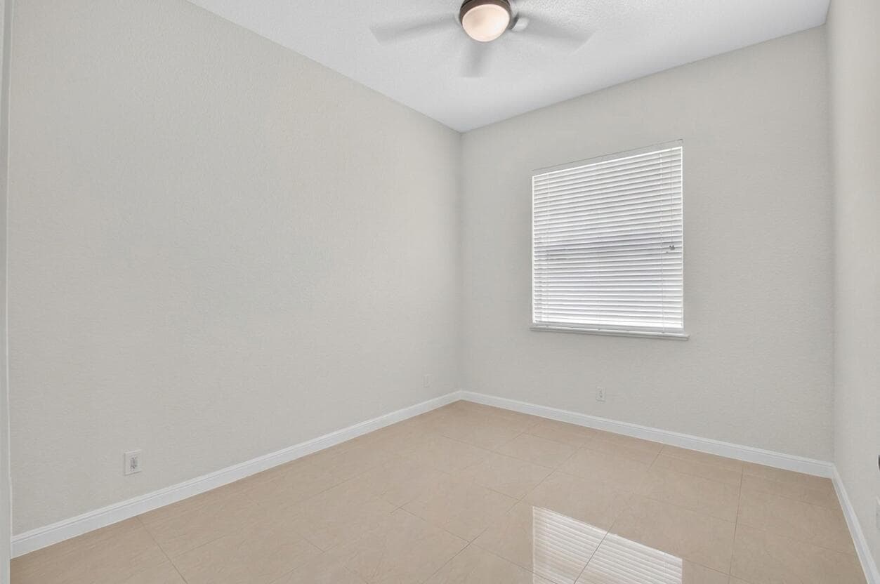 23329 LAGO MAR Circle photo 18