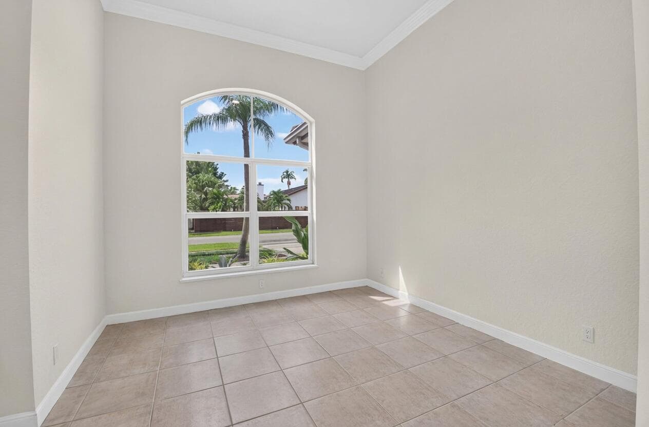 23329 LAGO MAR Circle photo 4