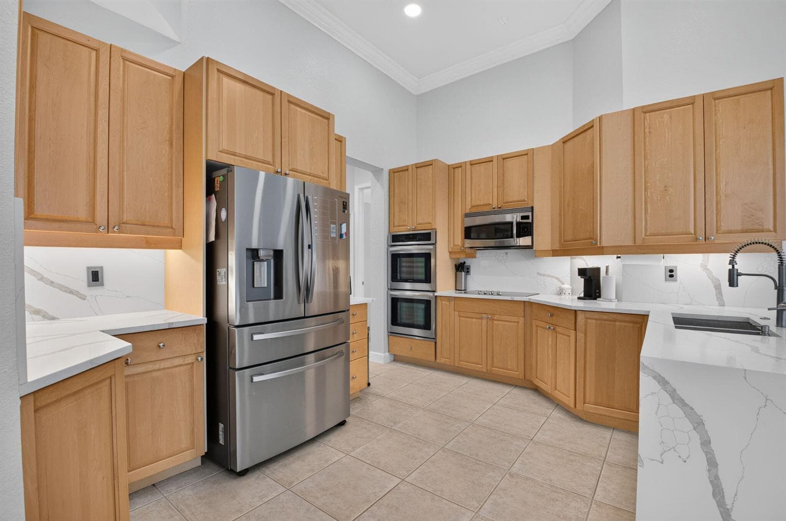 23329 LAGO MAR Circle photo 8
