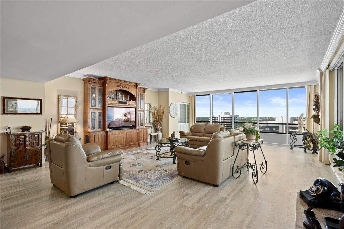 100 LAKESHORE Drive 2156 photo 5