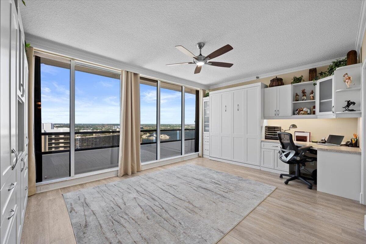 100 LAKESHORE Drive 2156 photo 18