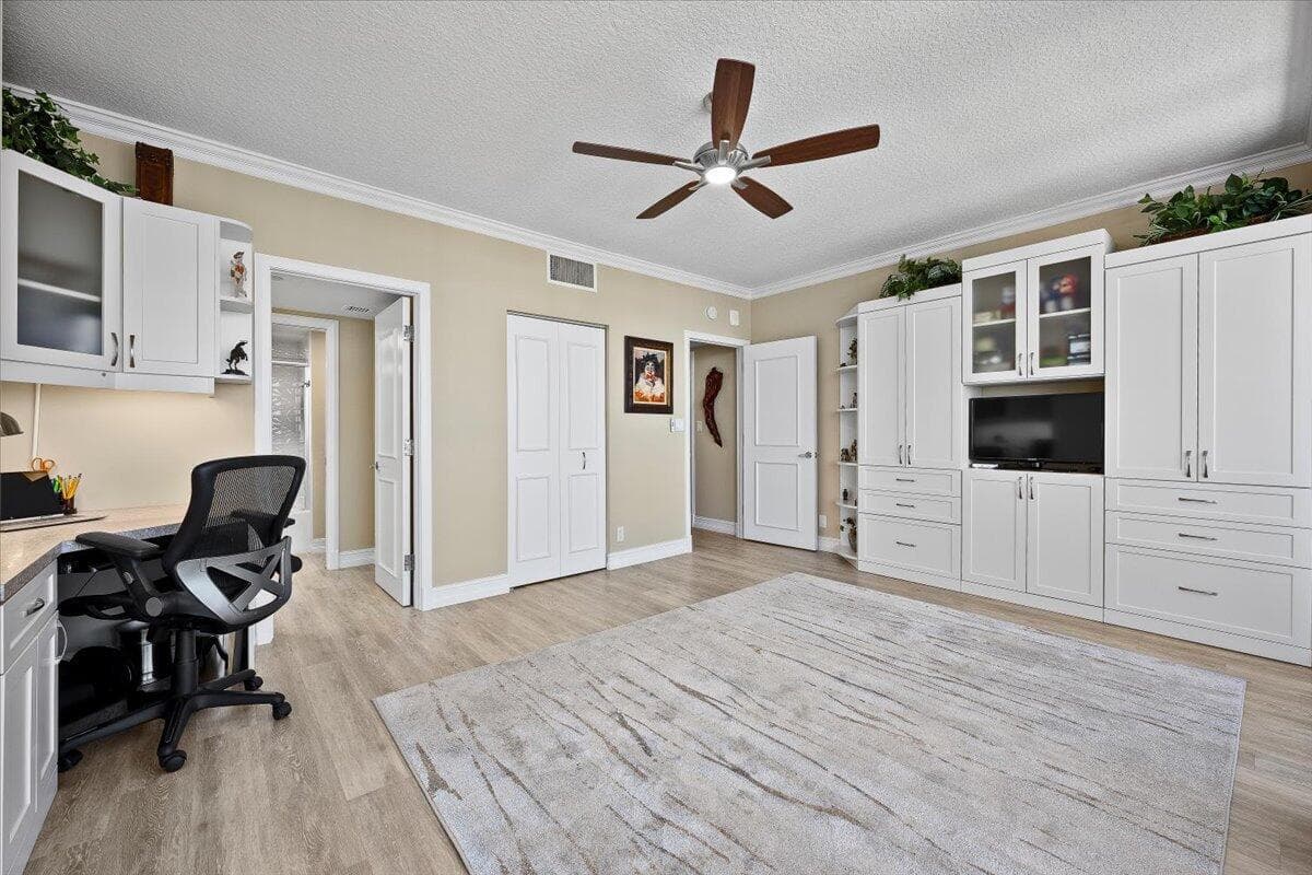 100 LAKESHORE Drive 2156 photo 19