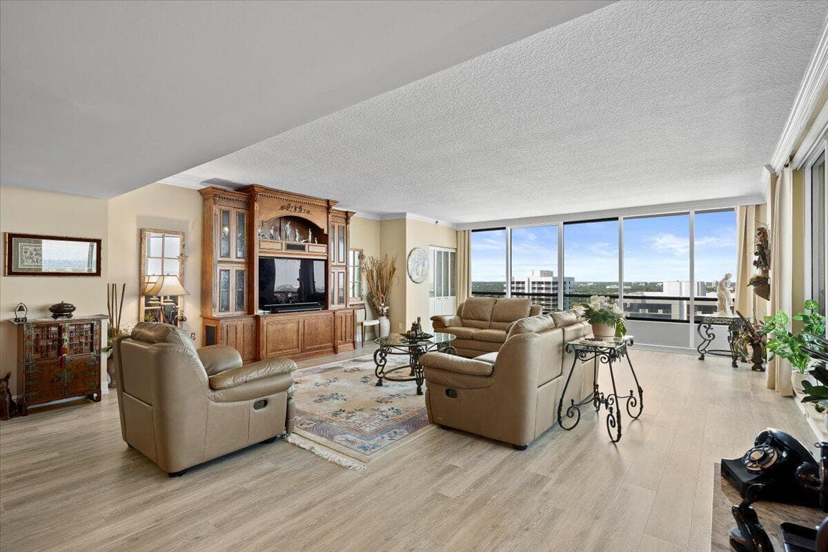 100 LAKESHORE Drive 2156 photo 4