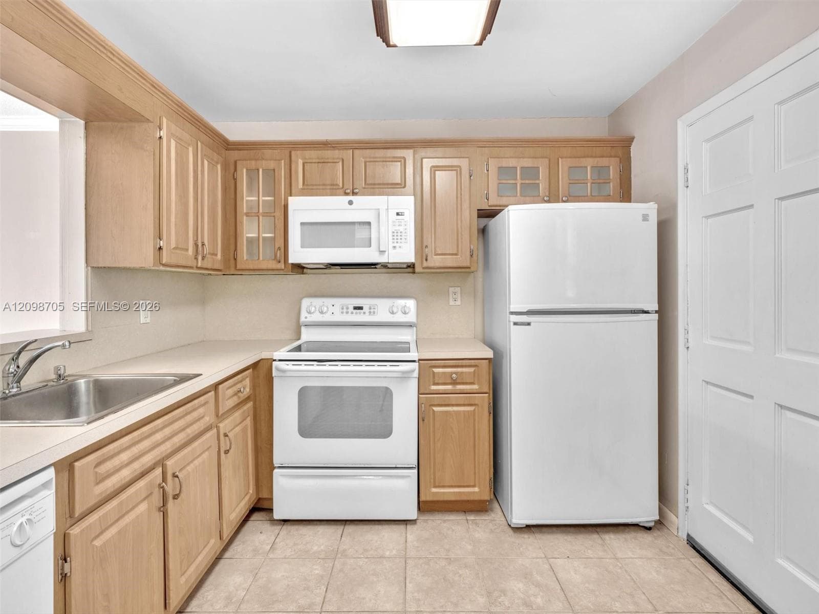 3600 NE 170th St 203 photo 7