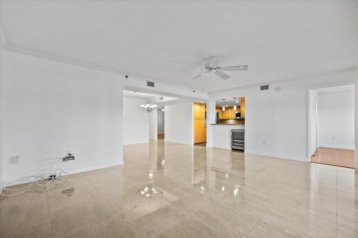526 OAK HARBOUR Drive 526 photo 13
