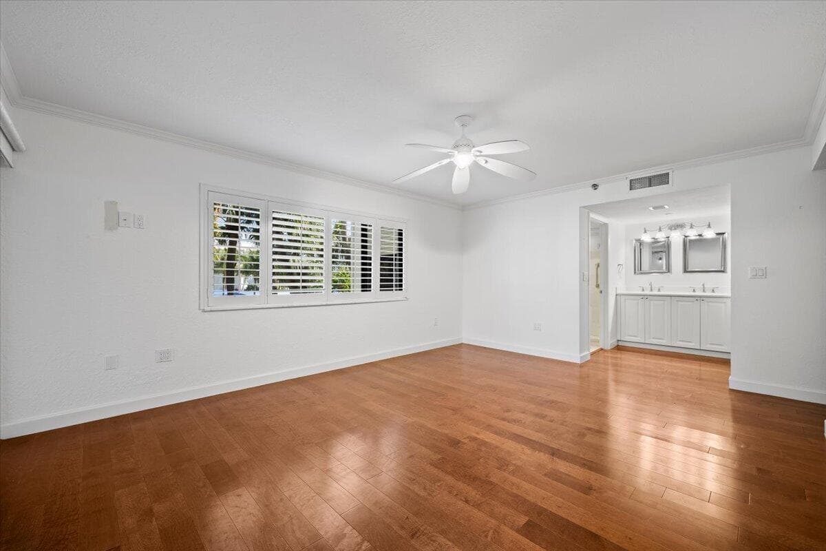 526 OAK HARBOUR Drive 526 photo 20