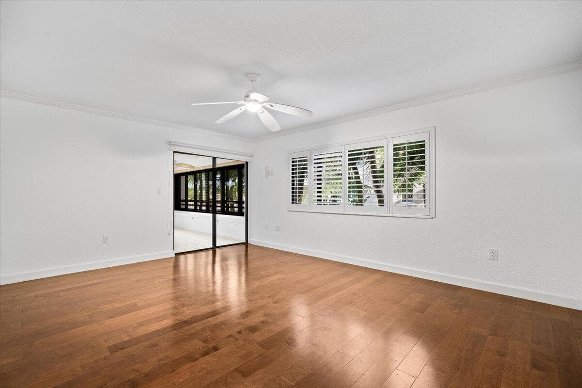 526 OAK HARBOUR Drive 526 photo 19