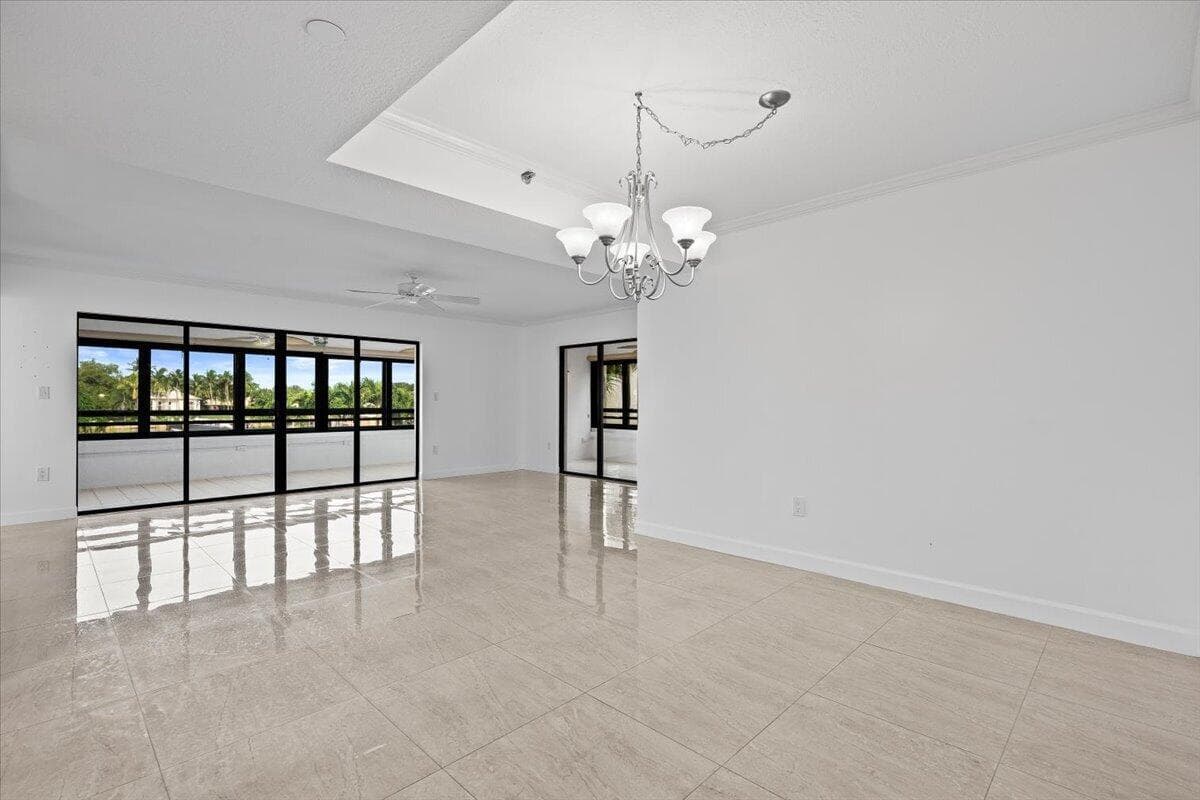 526 OAK HARBOUR Drive 526 photo 8