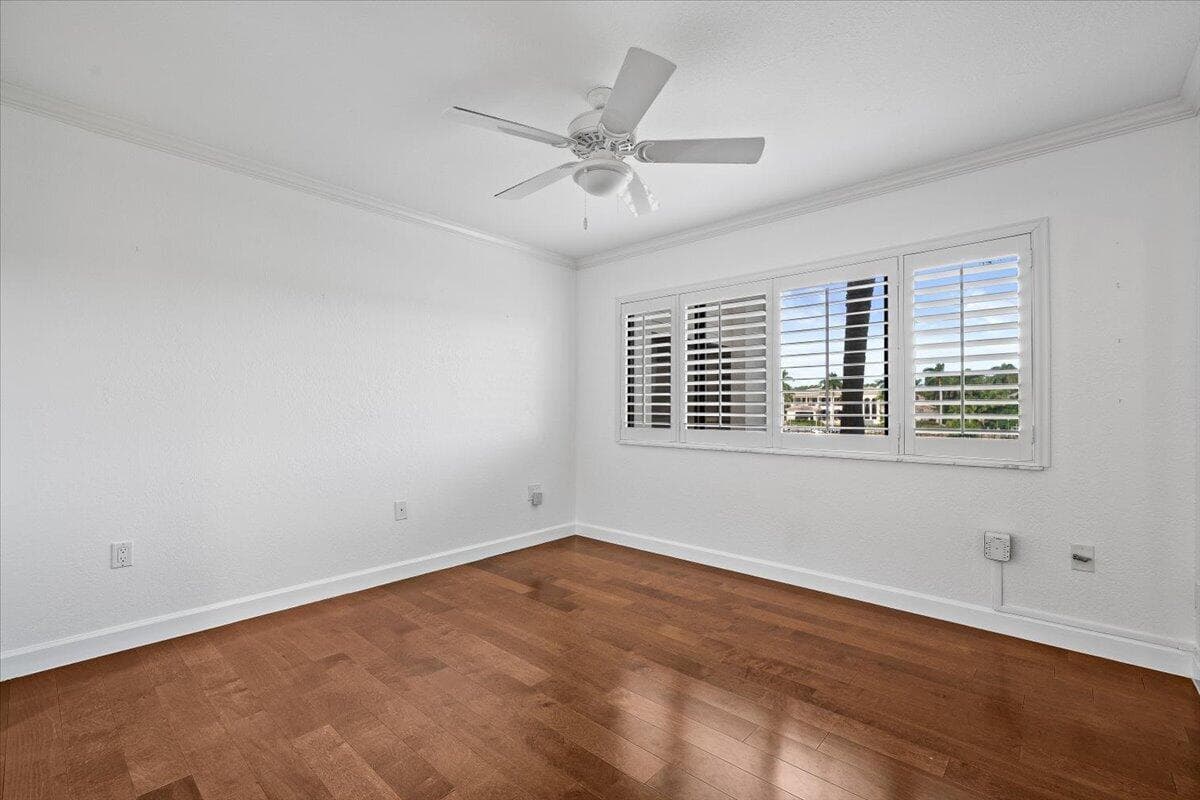 526 OAK HARBOUR Drive 526 photo 25