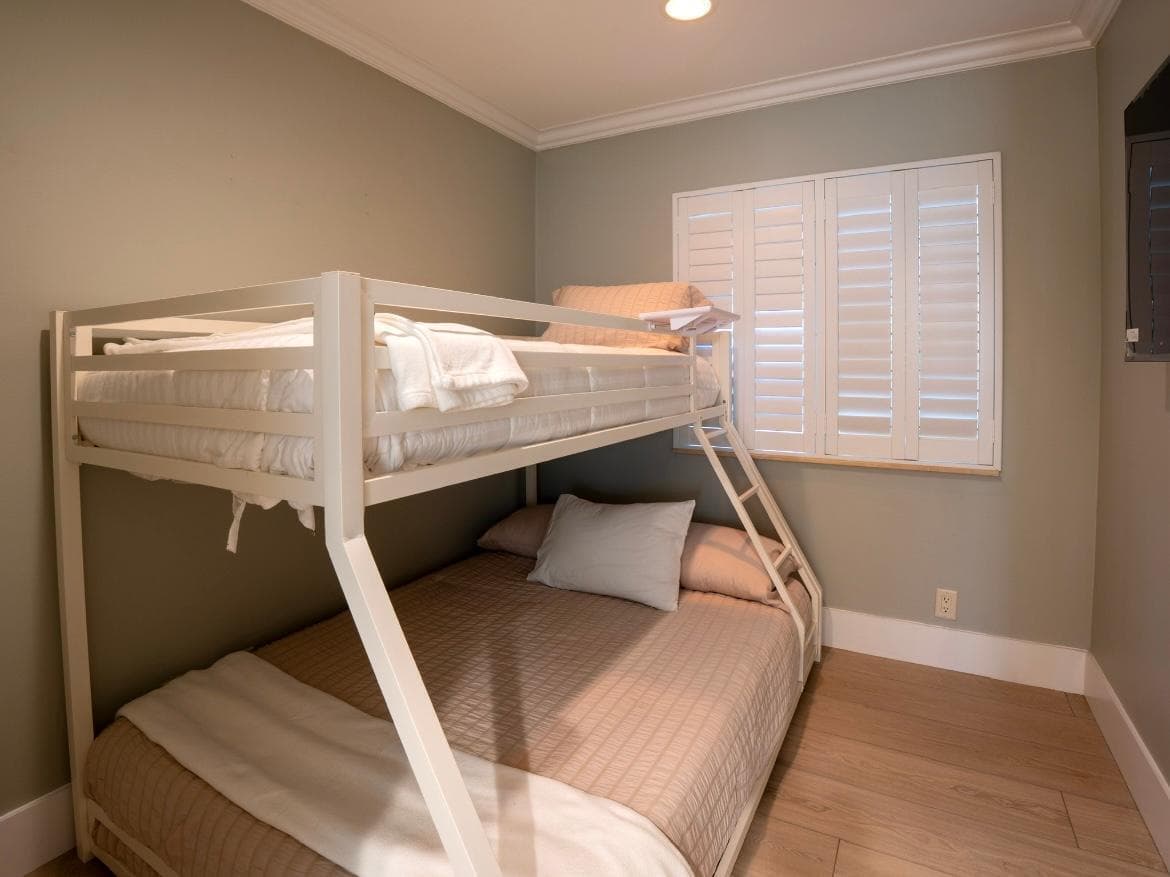 14049 PORT Circle photo 14