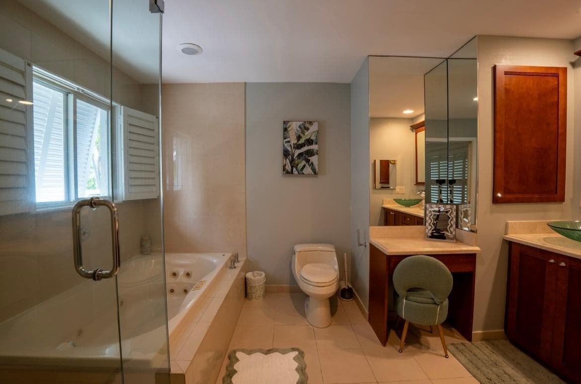 14049 PORT Circle photo 11
