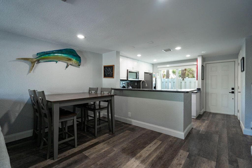 2803 NE 15TH Street 2803 photo 14