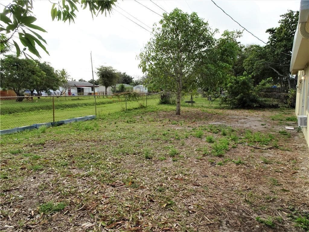 2230 AVENUE H W photo 24