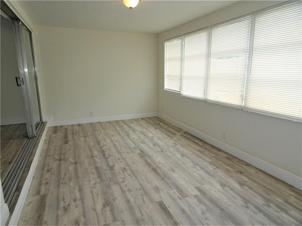 2230 AVENUE H W photo 19