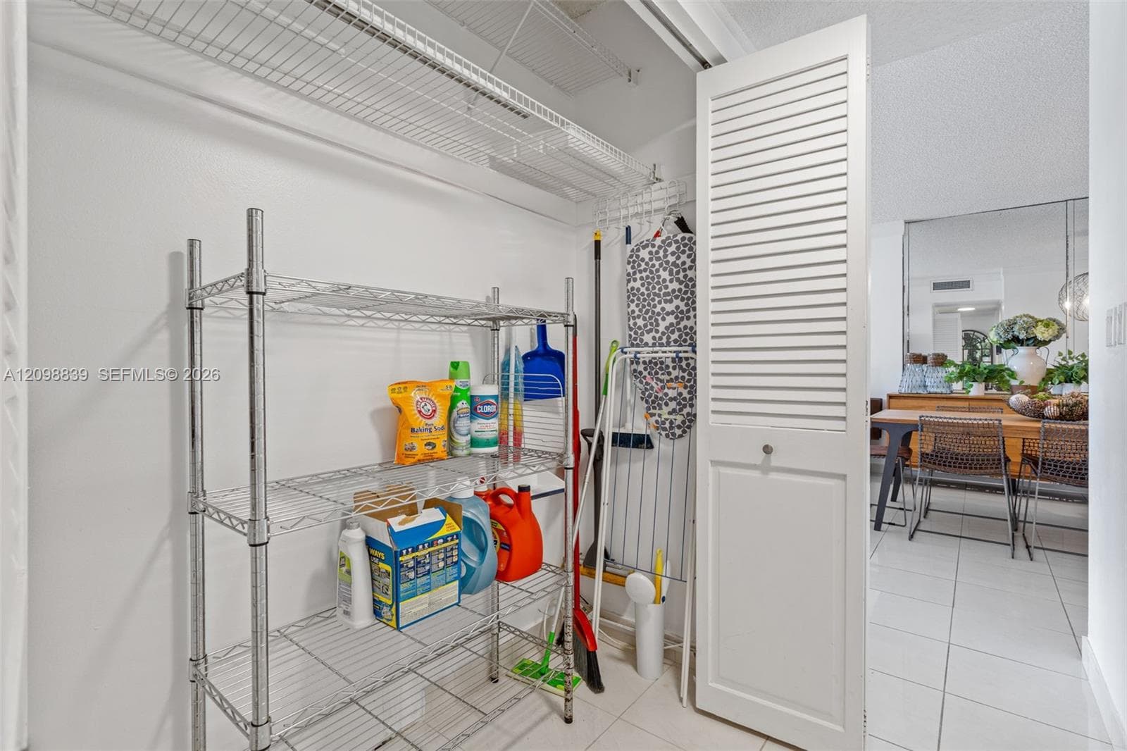 300 Bayview Dr 1710 photo 23