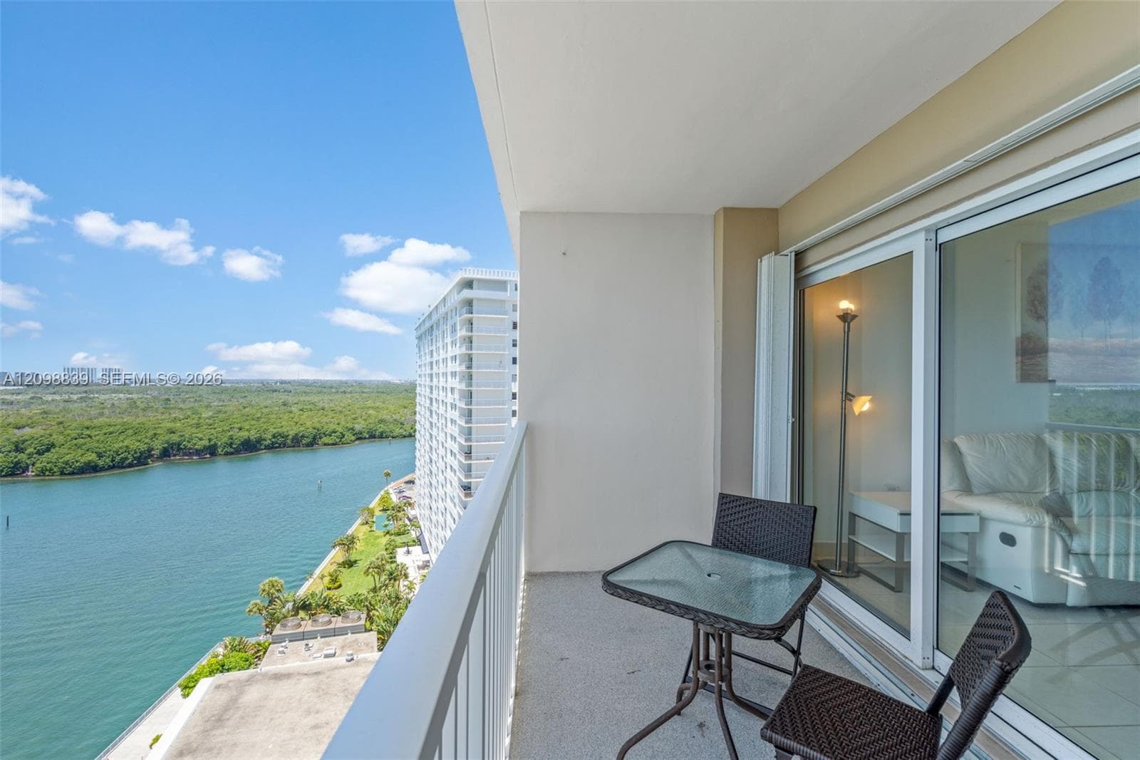300 Bayview Dr 1710 photo 19