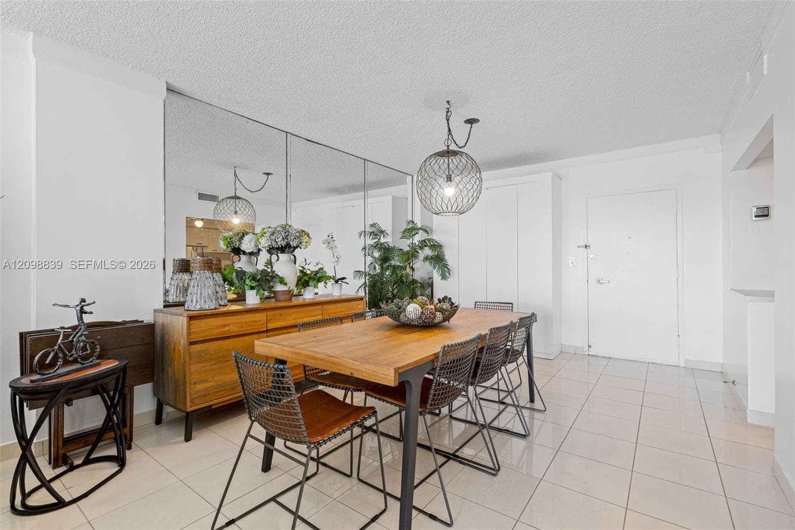 300 Bayview Dr 1710 photo 4