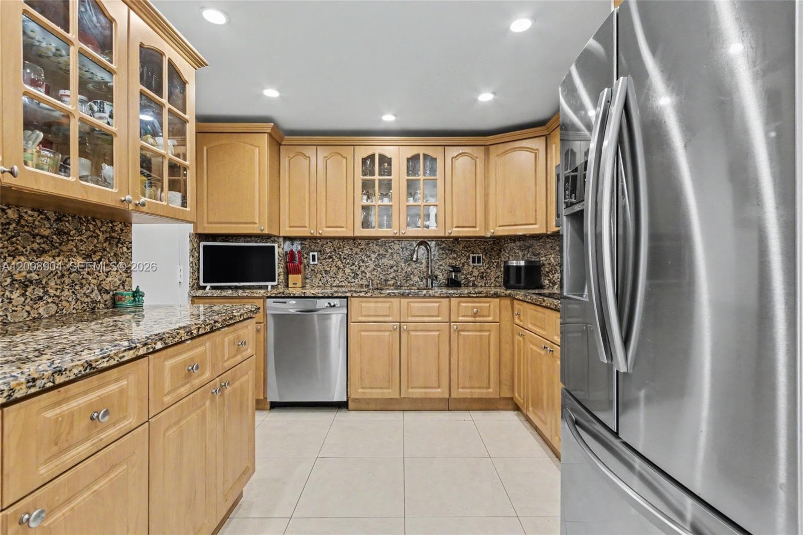 500 Bayview Dr 1631 photo 9