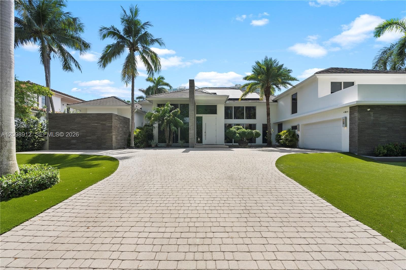 224 S ISLAND 2