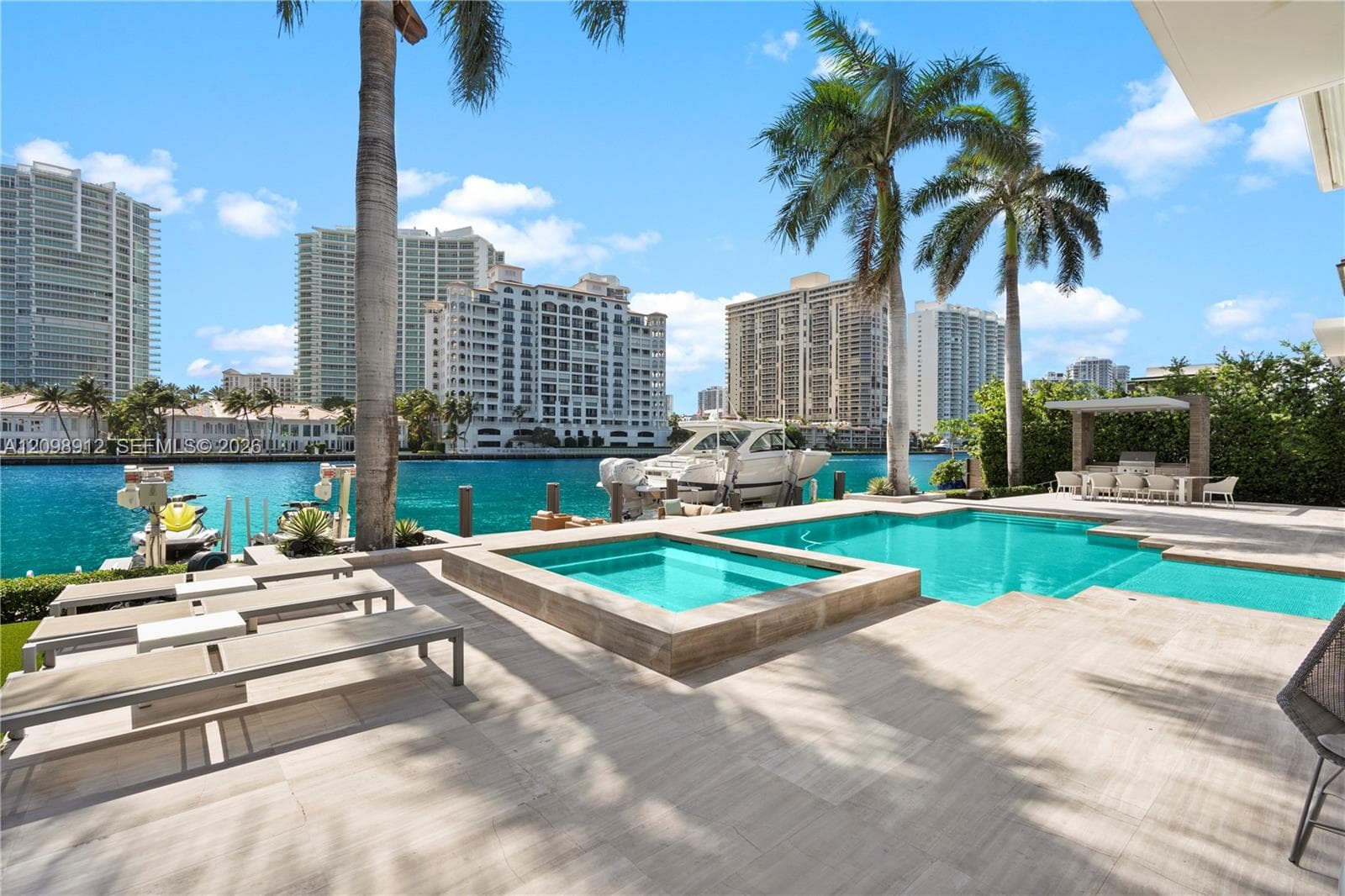 224 S ISLAND photo 20