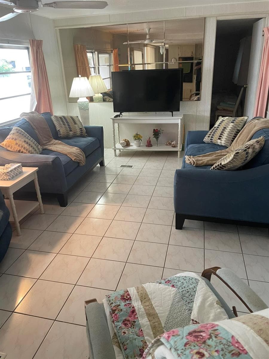 452 NW 51ST Street photo 2