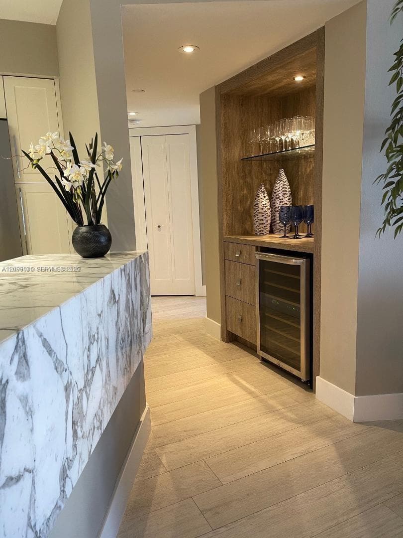 3500 Mystic Pointe Dr 1507 photo 8