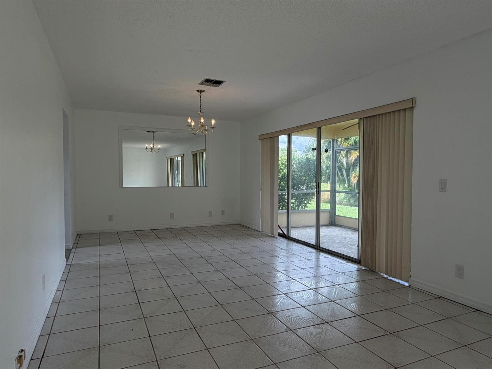 7240 Pineforest Circle photo 12