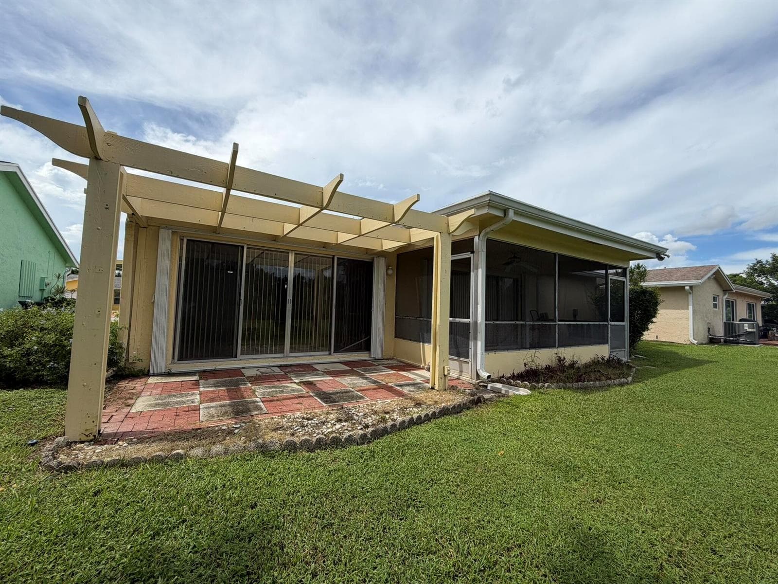 7240 Pineforest Circle photo 22