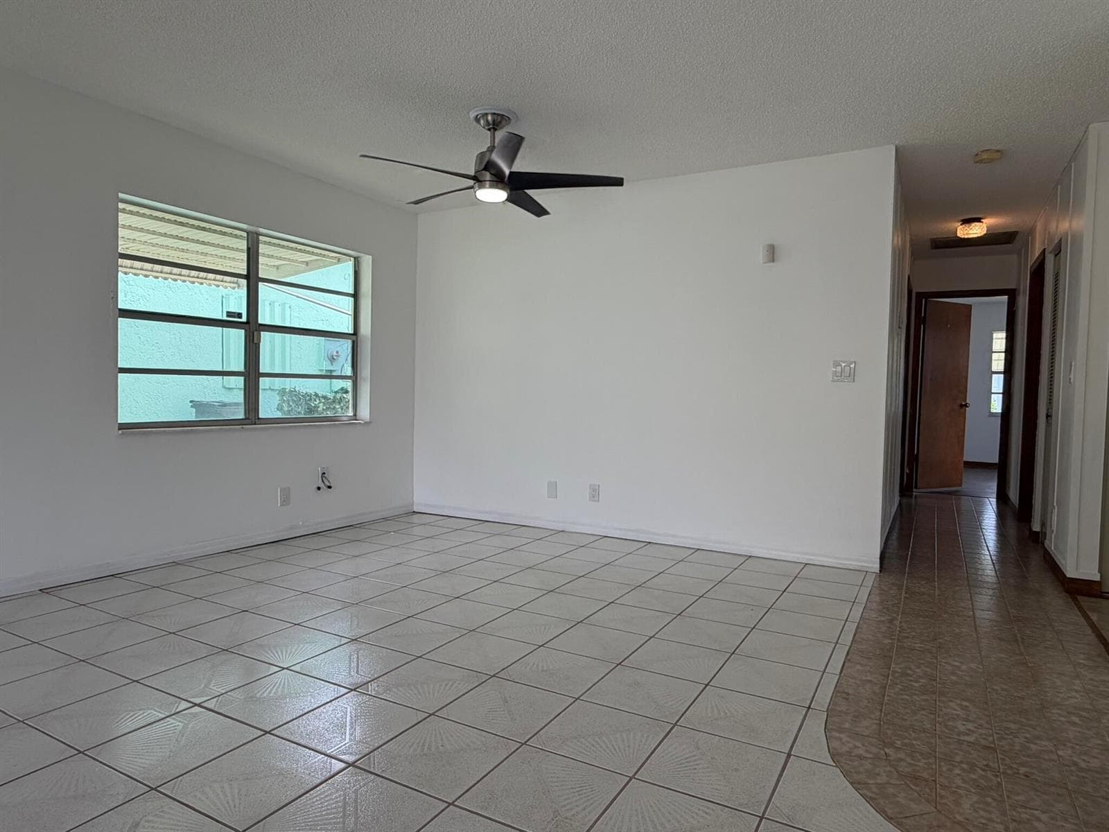 7240 Pineforest Circle photo 5