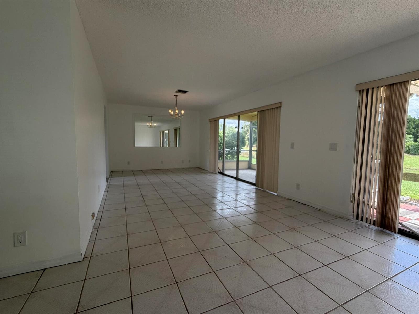 7240 Pineforest Circle photo 14