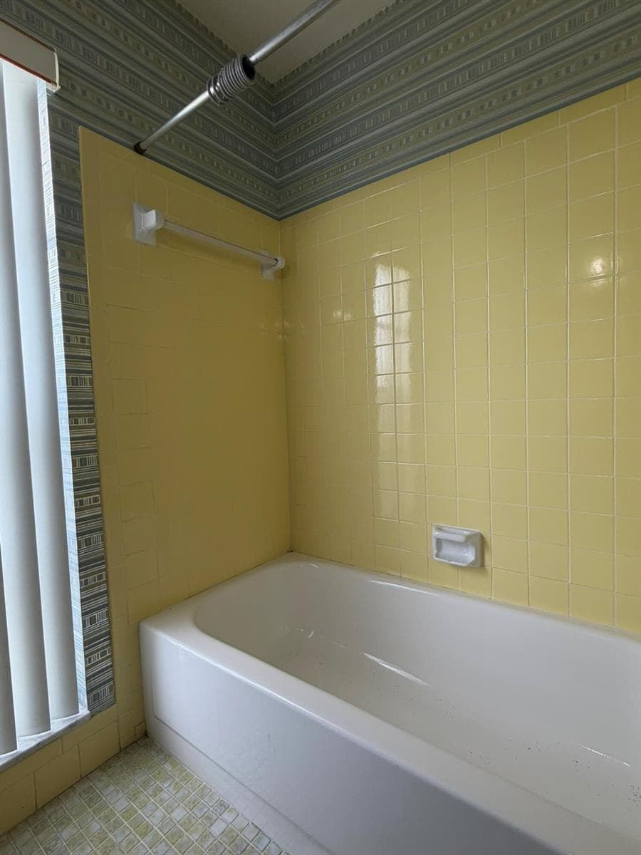 7240 Pineforest Circle photo 18