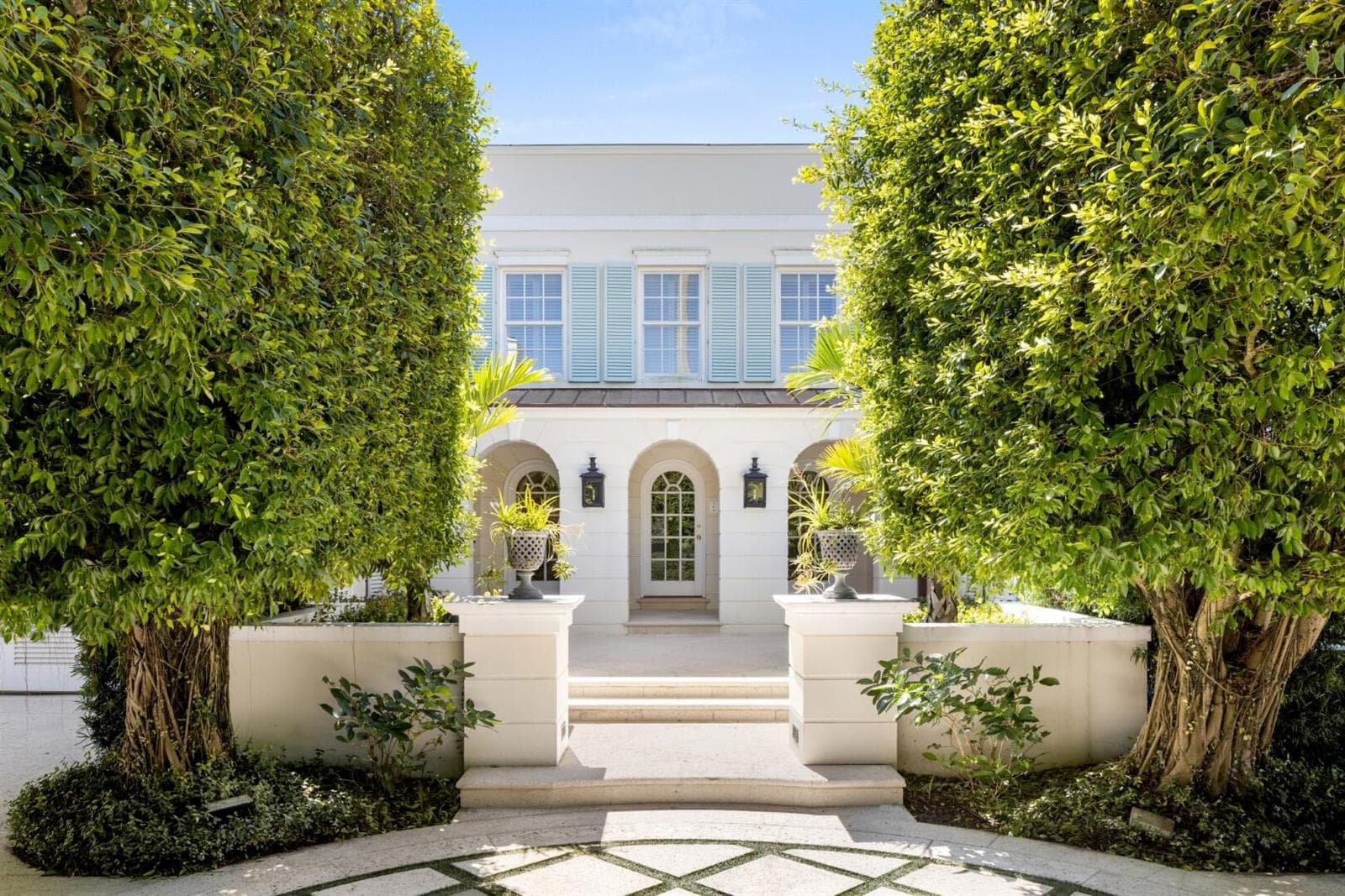 320 El Vedado Road photo 2