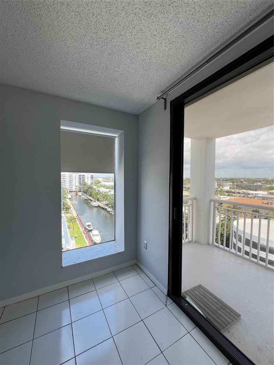 3100 NE 48th Street 805 photo 17