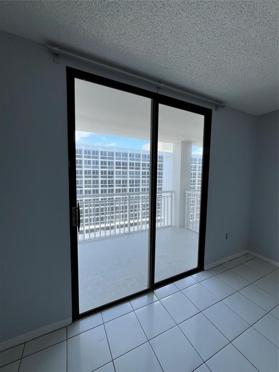 3100 NE 48th Street 805 photo 12