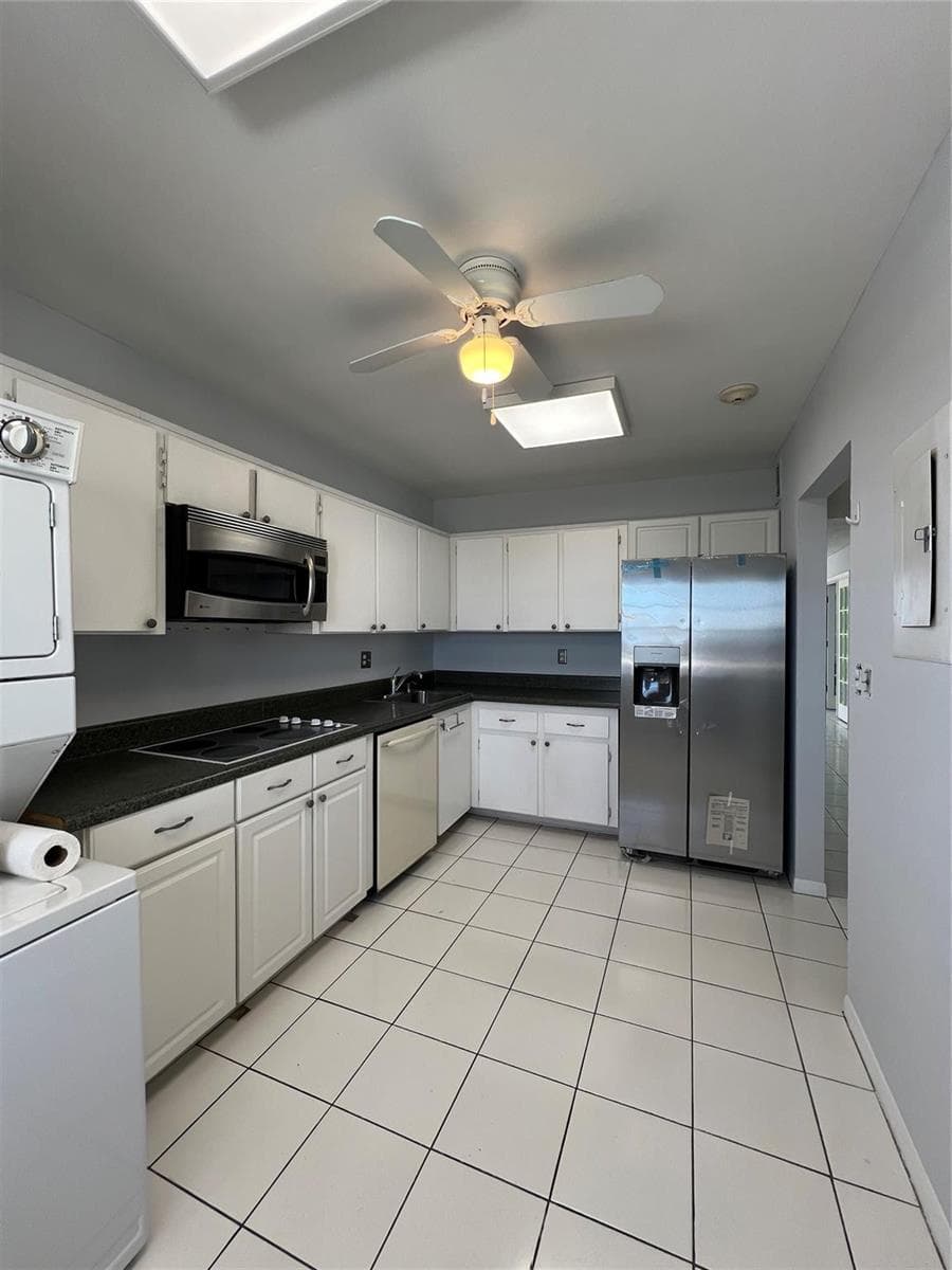 3100 NE 48th Street 805 photo 3