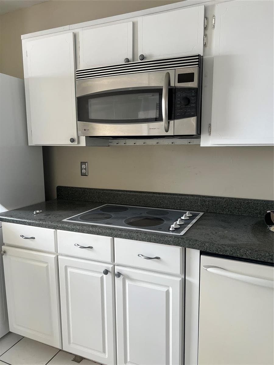 3100 NE 48th Street 805 photo 5