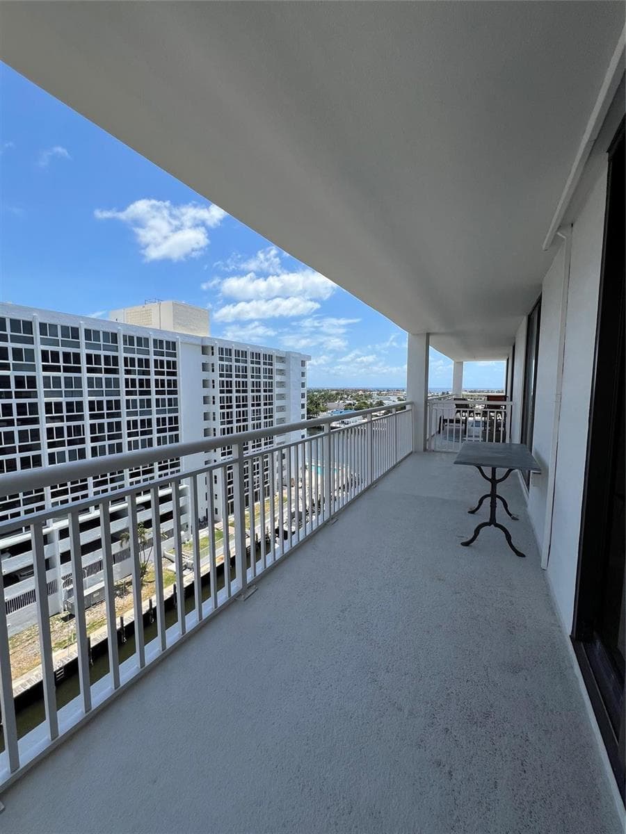 3100 NE 48th Street 805 photo 19