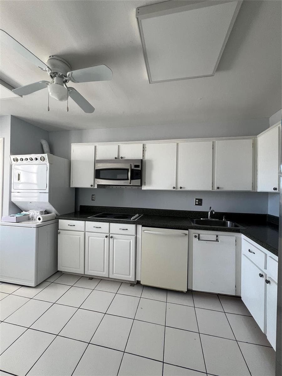 3100 NE 48th Street 805 photo 4