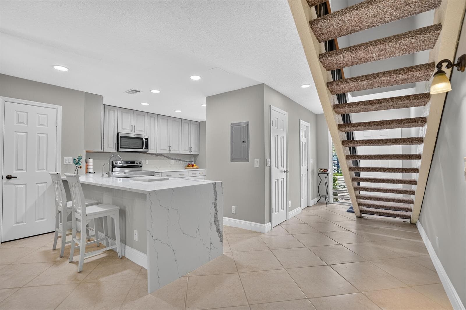 400 CANAL Point S 130 photo 10